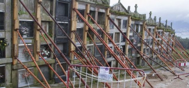 O Concello finalmente asumirá a reparación dos nichos do cemiterio de Teis [Imaxe: AV Teis]